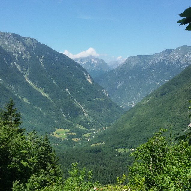 Splendido panorama, godibile dal sentiero per il lago del Krn