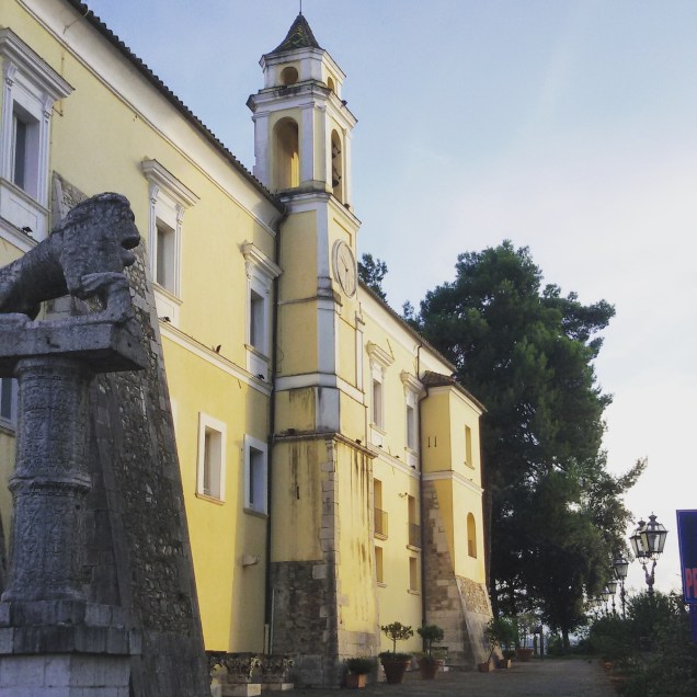 Vista laterale della Rocca dei Rettori