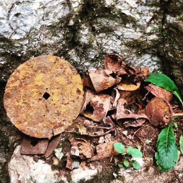 Scatole, toppe, lattine per le conserve e altri materiali