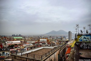 Una foto di Napoli da Corso Vittorio Emanuele