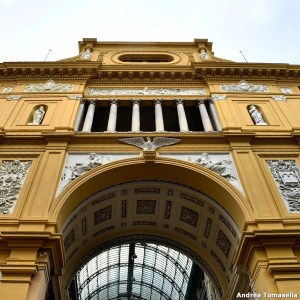 Un ingresso alla Galleria Umberto I