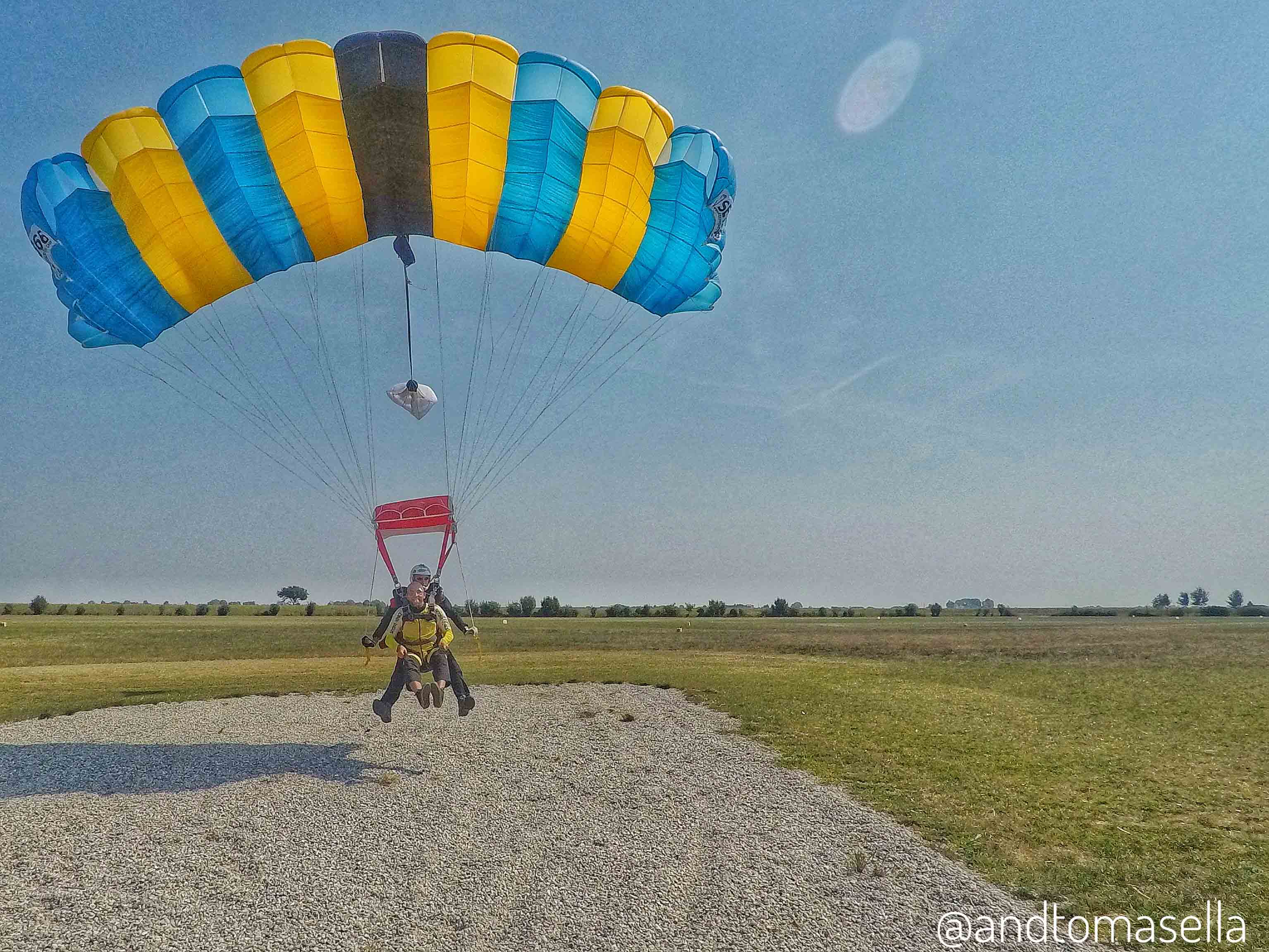 atterraggio paracadutismo