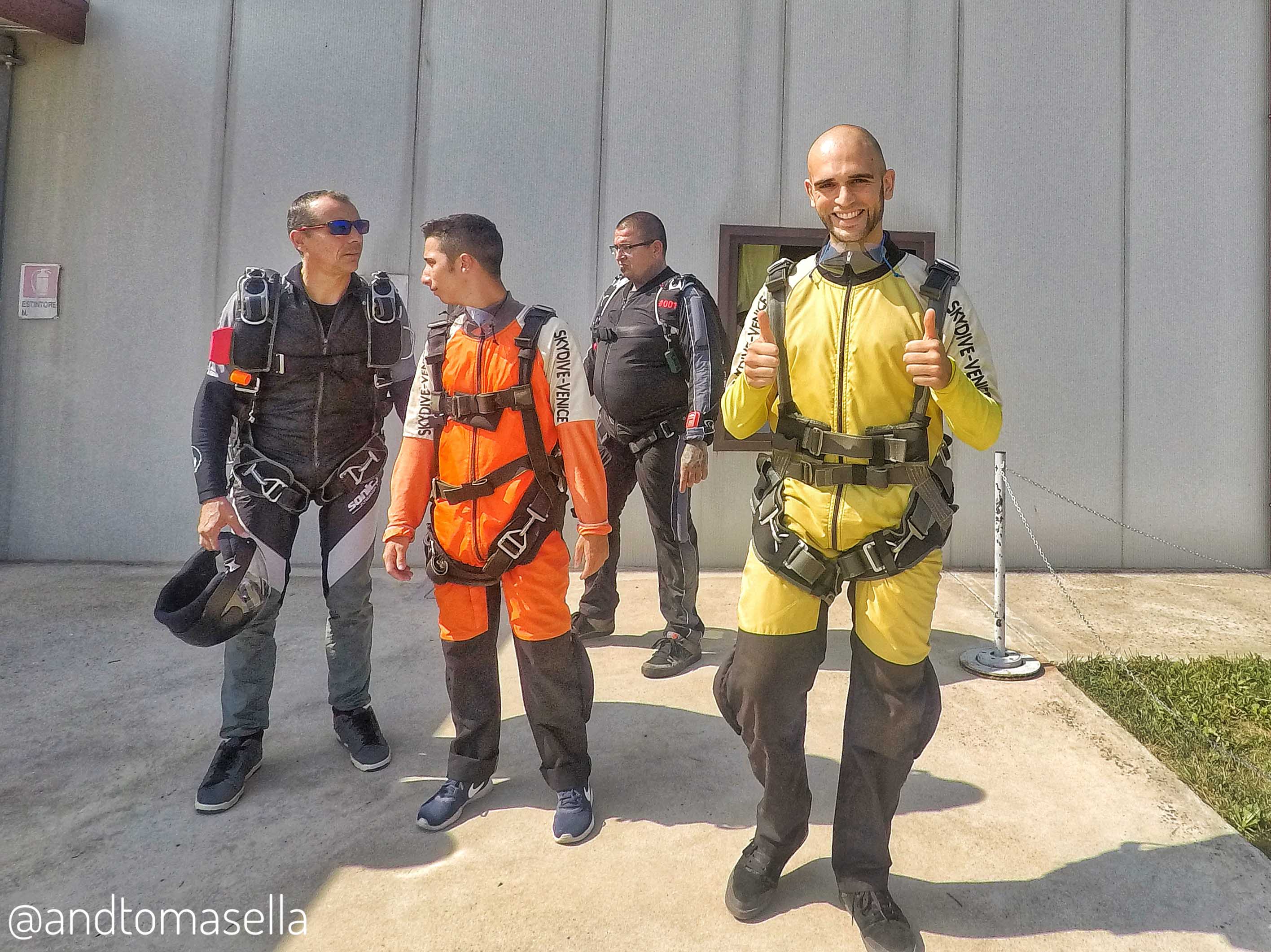 paracadutisti skydive venice