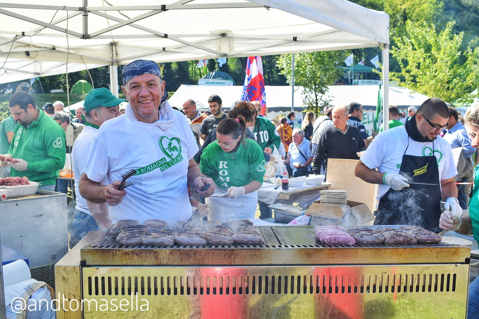 festa lega nord pontida salsicce barbecue
