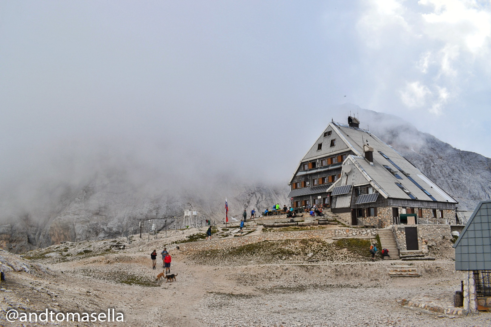 il rifugio sul triglav triglavski dom