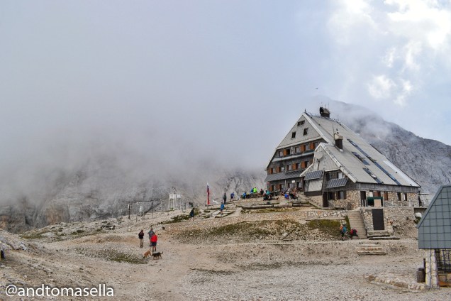 il rifugio sul triglav triglavski dom