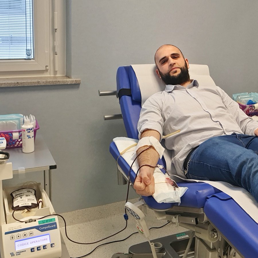 consigliere comunale dona sangue per emergenza coronavirus