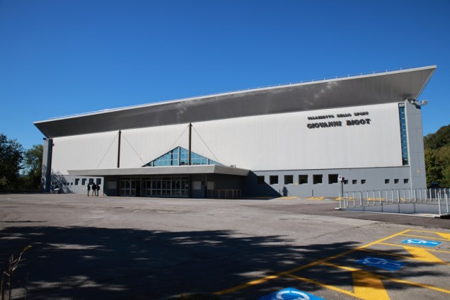 L'esterno del PalaBigot dopo l'importante intervento di riqualificazione. Un'opera strategica per Gorizia.