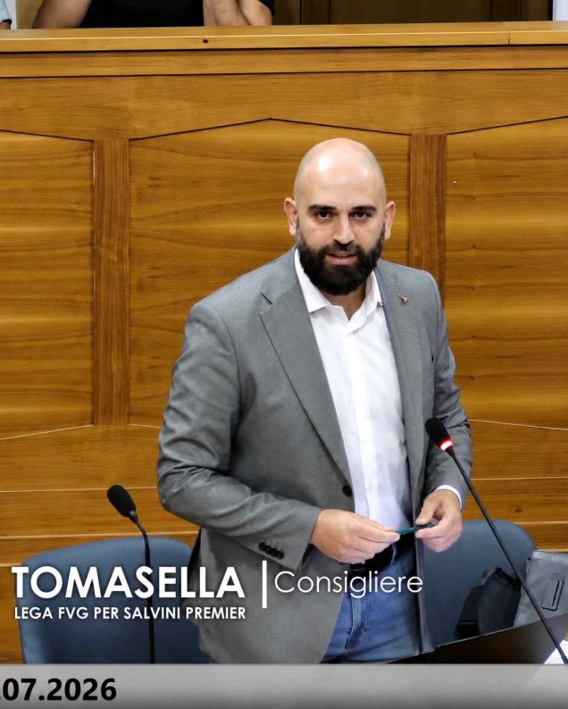 un consigliere comunale di Gorizia in aula
